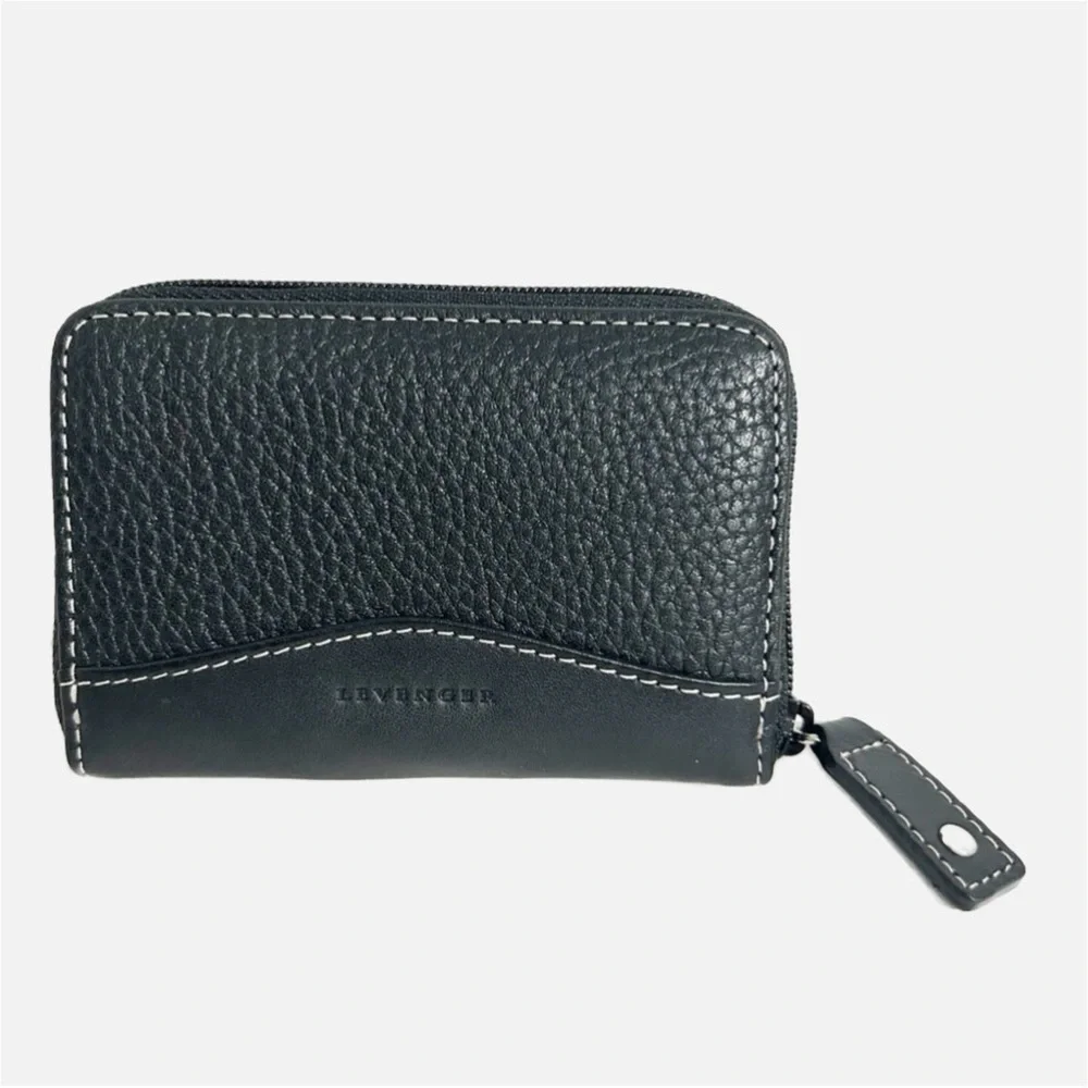 Levenger Zip Closure Compact Black Full-Grain Pebbled Leather Card Wallet Lined